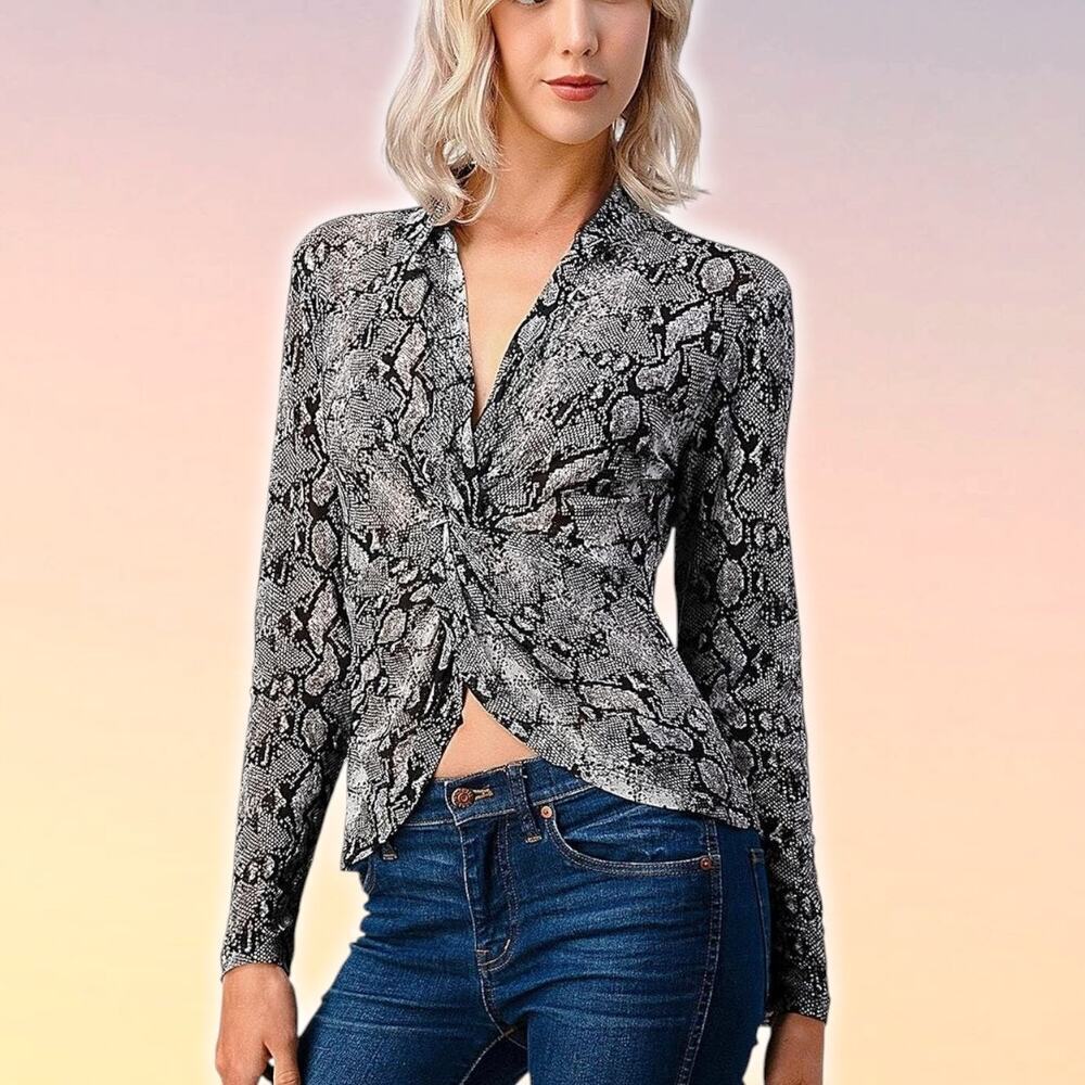 VELVET By Graham & Spencer Snakeskin V Neck Knot Front Blouse Sz Small